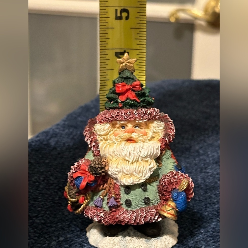 Mini Santa dressed for traveling! Wears a Christmas tree hat! - Picture 7 of 7